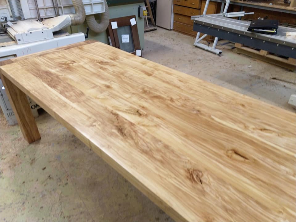 grande tavolo in legno - Galli Manuel Lavori Forestali