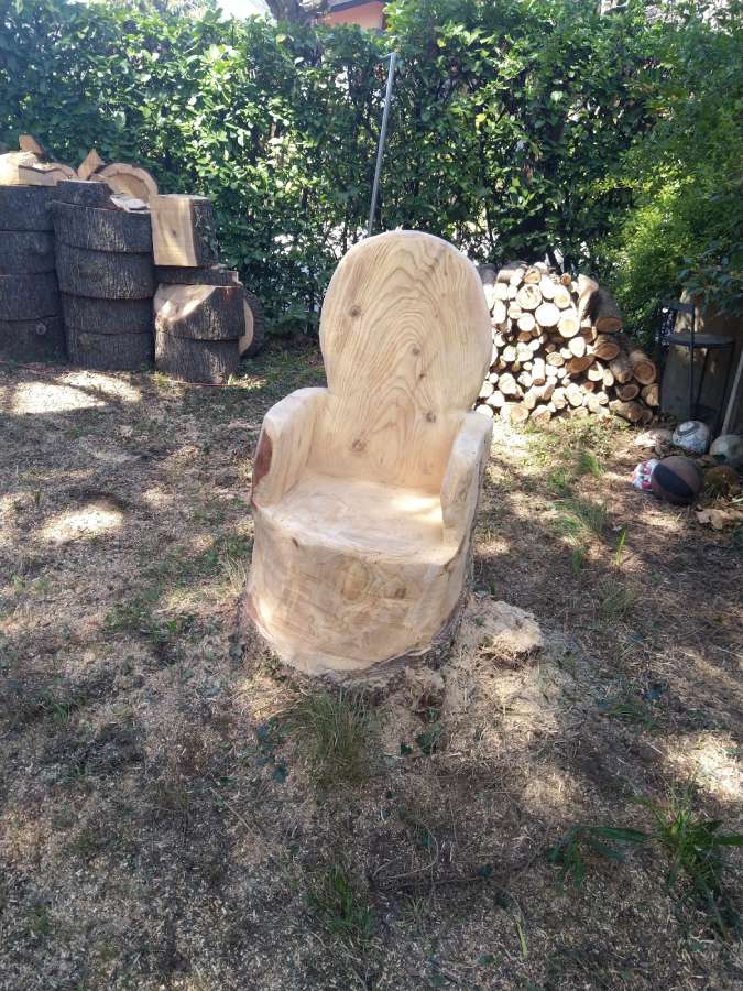 sedia artigianale in legno